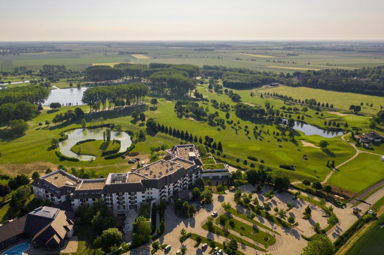 Greenfield Hotel Golf & Spa Buk Ngoại thất bức ảnh