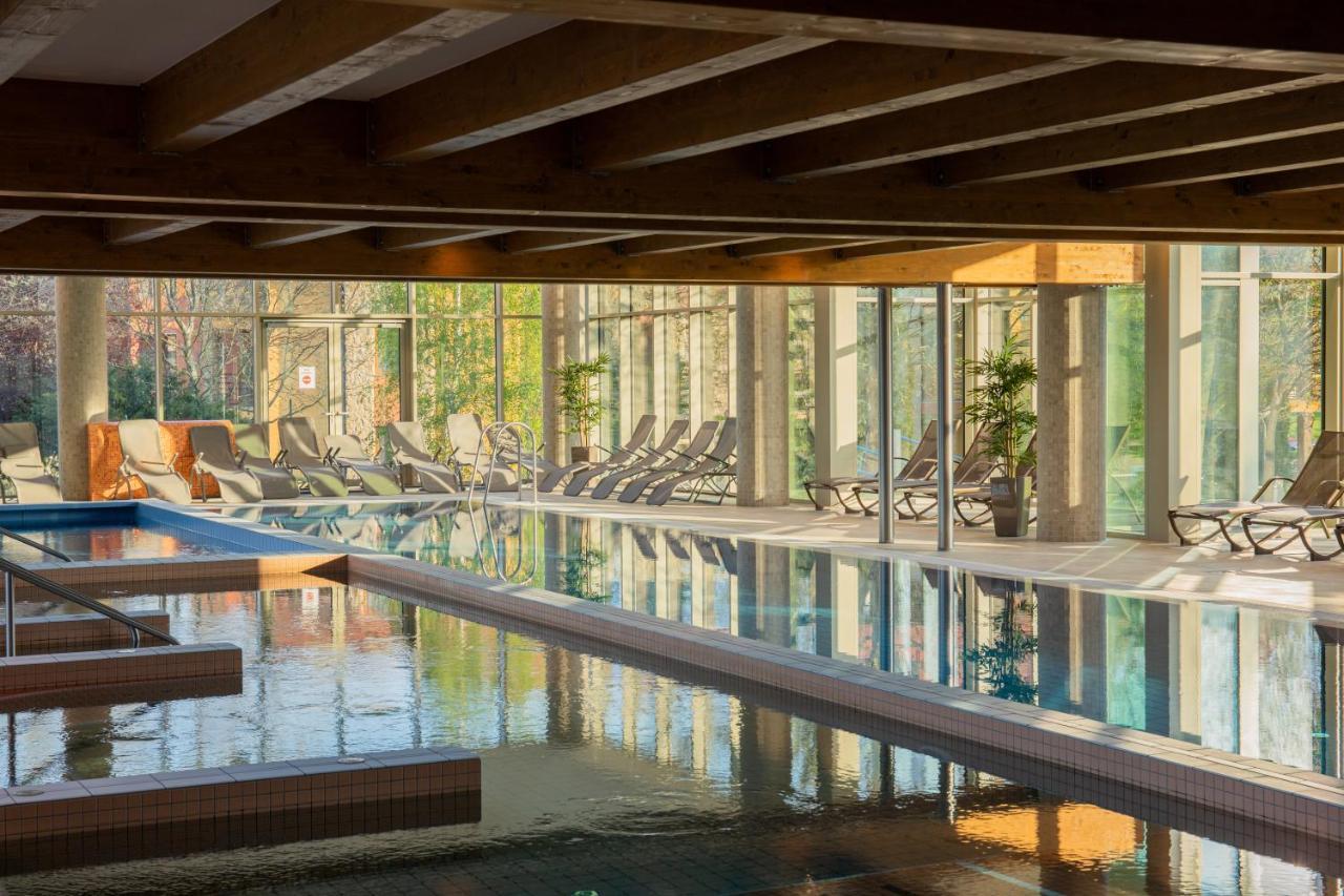 Greenfield Hotel Golf & Spa Buk Ngoại thất bức ảnh