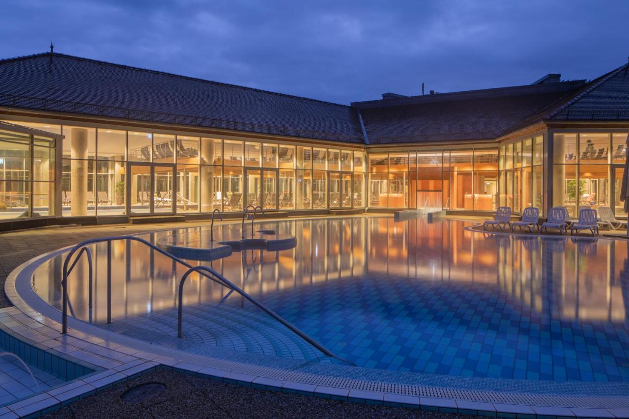 Greenfield Hotel Golf & Spa Buk Ngoại thất bức ảnh