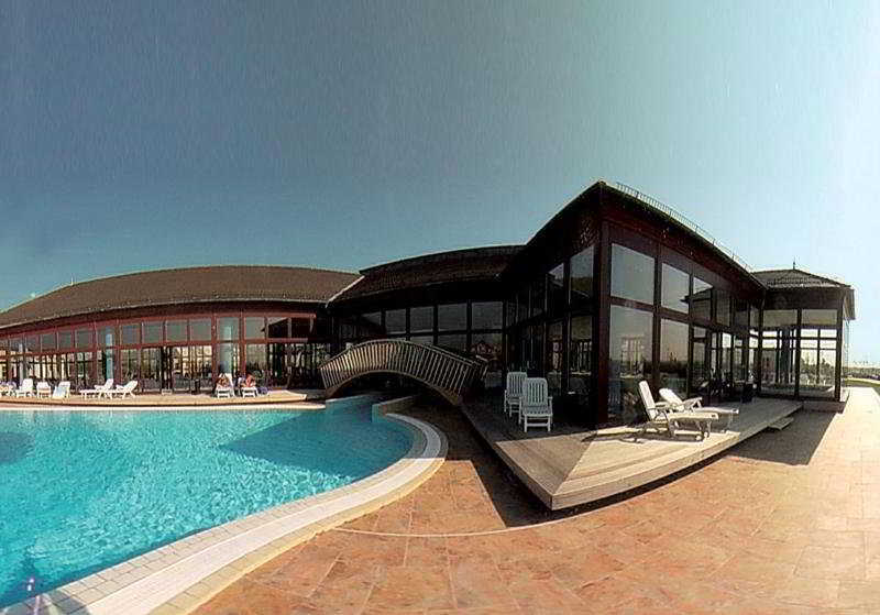 Greenfield Hotel Golf & Spa Buk Ngoại thất bức ảnh